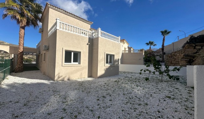 Resale - Villa - El Campello