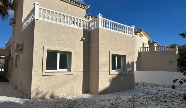 Resale - Villa - El Campello