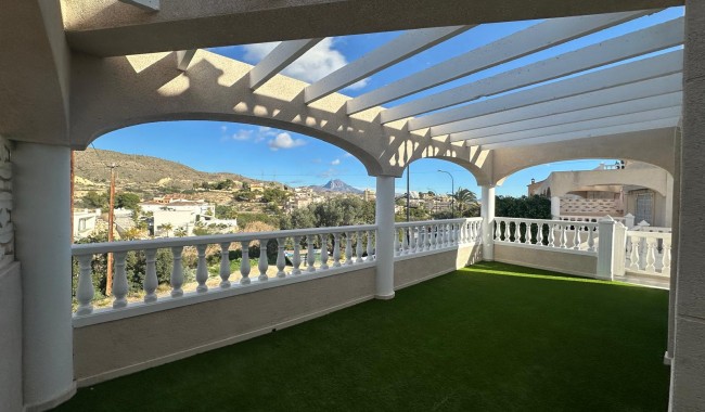 Resale - Villa - El Campello