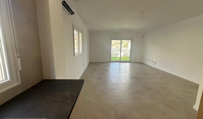 Resale - Villa - El Campello