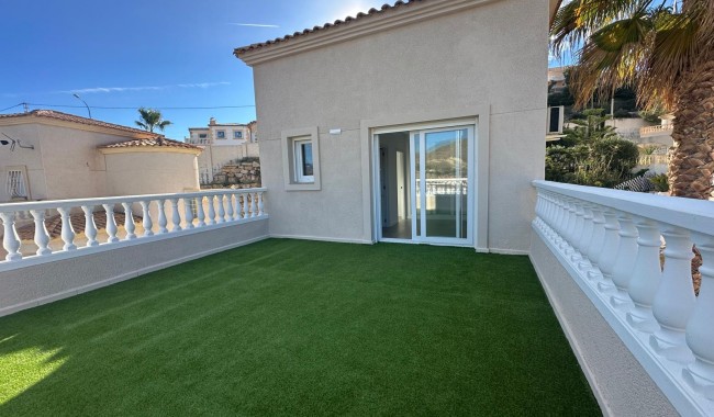 Resale - Villa - El Campello