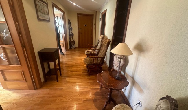 Resale - Apartment - Alicante