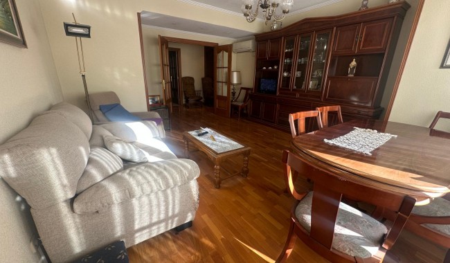 Resale - Apartment - Alicante