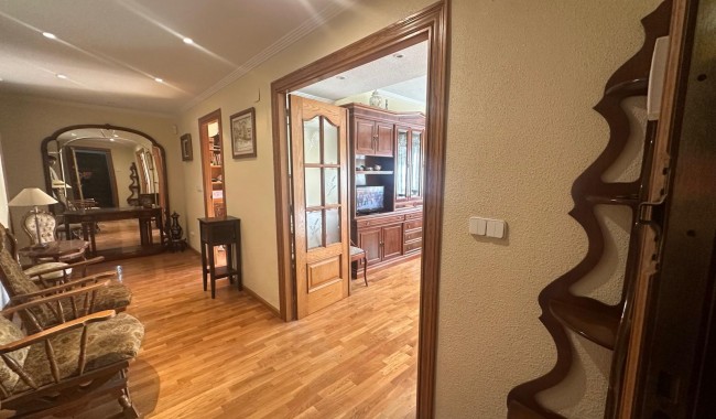 Resale - Apartment - Alicante