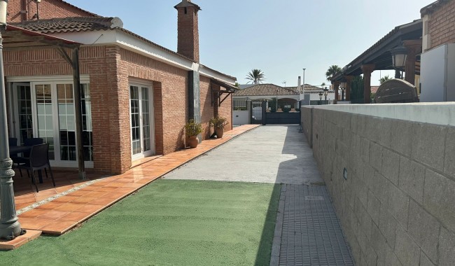 Begagnad - Villa - La Manga del Mar Menor - La Manga