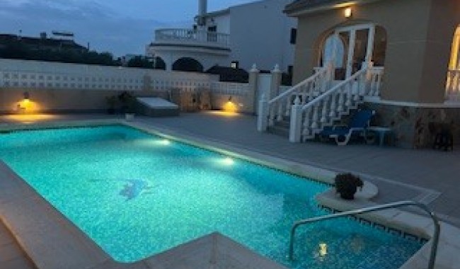 Resale - Villa - Benijófar - Monte Azul/ El Dorado