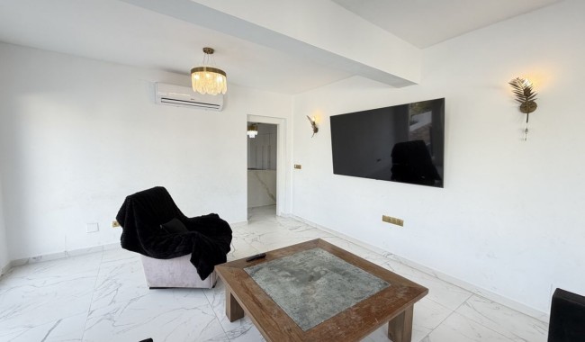 Begagnad - Villa - Orihuela Costa - Villamartín-Las Filipinas