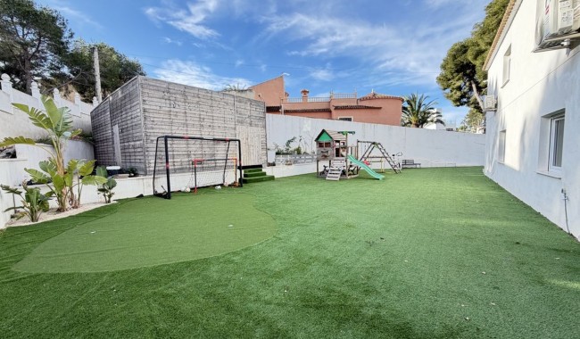 Begagnad - Villa - Orihuela Costa - Villamartín-Las Filipinas