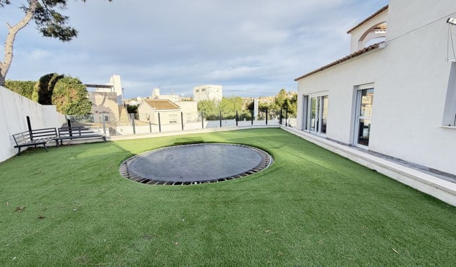 Begagnad - Villa - Orihuela Costa - Villamartín-Las Filipinas