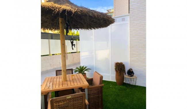 Resale - Apartment - Guardamar - Puerto