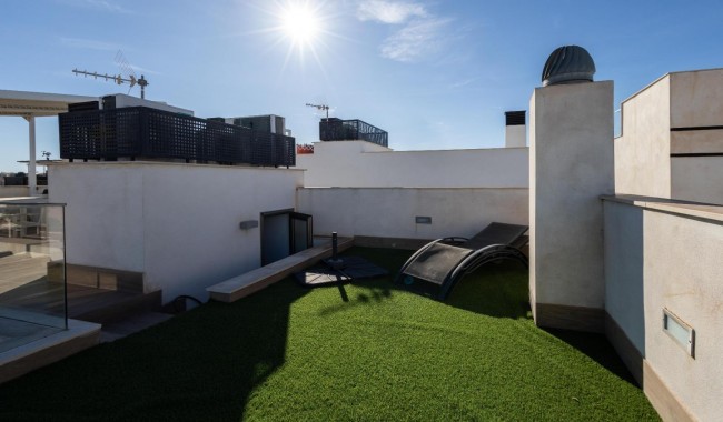 Begagnad - Villa - Orihuela Costa - PAU 26