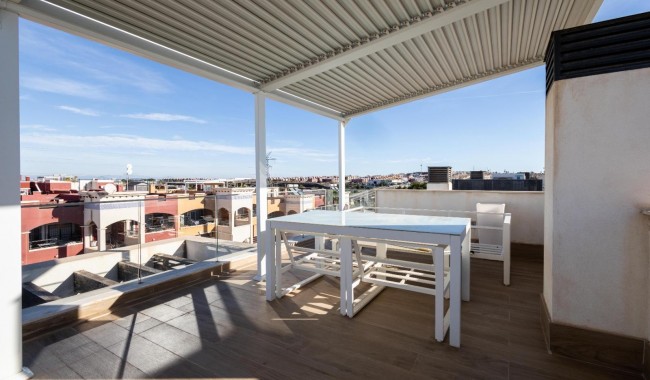 Begagnad - Villa - Orihuela Costa - PAU 26