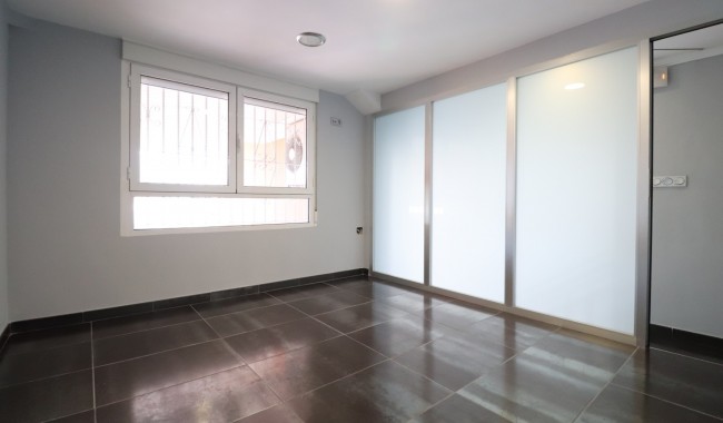Resale - Business premises - Formentera del Segura