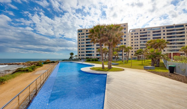 Resale - Apartment - Punta Prima