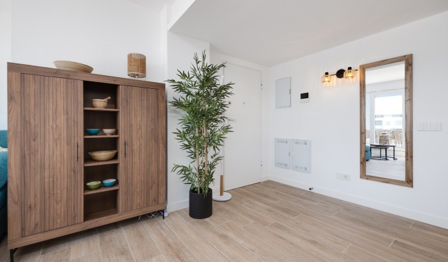 Resale - Apartment - Punta Prima