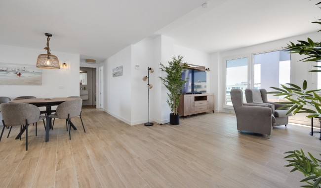 Resale - Apartment - Punta Prima