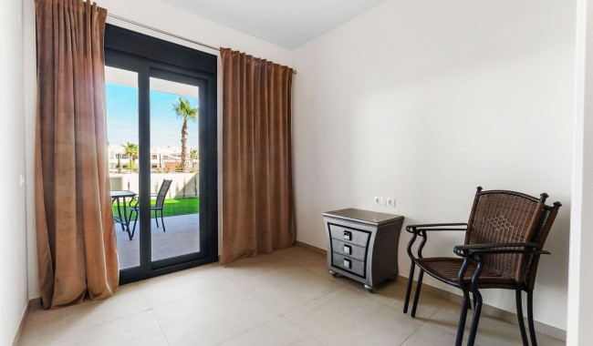 Resale - Bungalow - Torrevieja - La Veleta