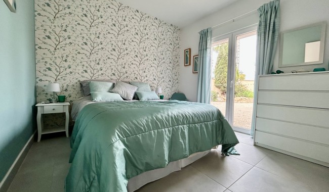 Resale - Villa - Cabo Roig