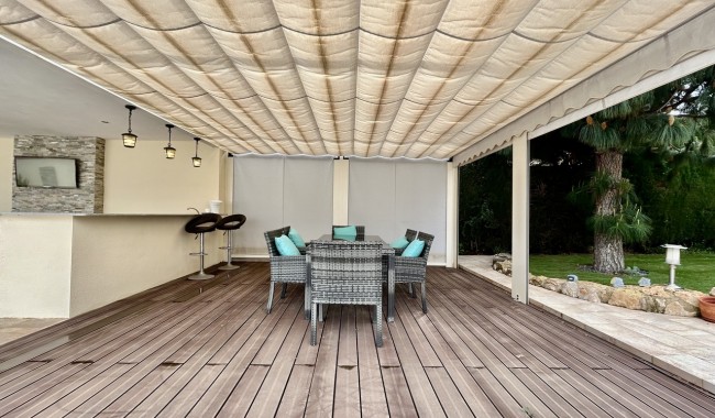 Resale - Villa - Cabo Roig