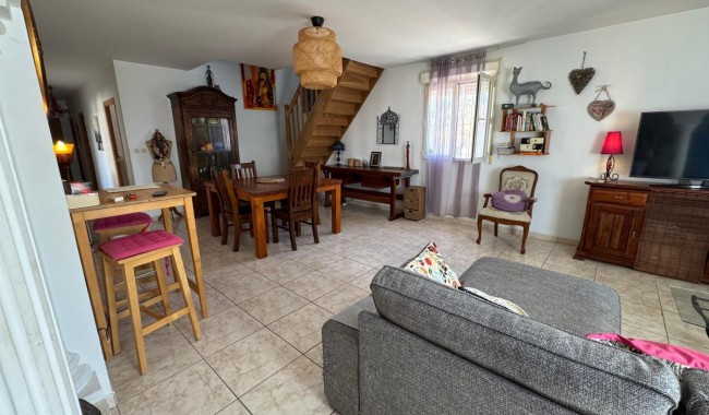 Resale - Finca - Albatera