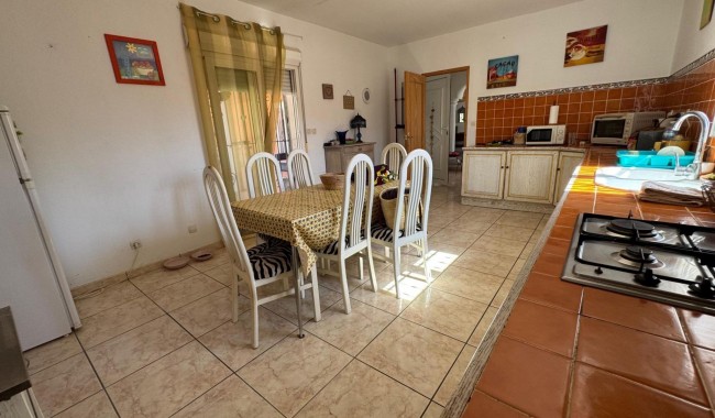 Resale - Finca - Albatera