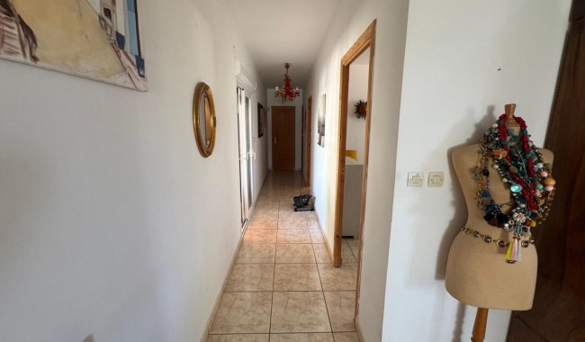 Resale - Finca - Albatera