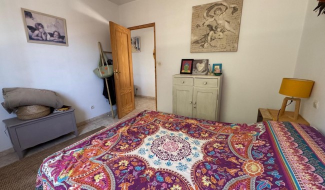 Resale - Finca - Albatera