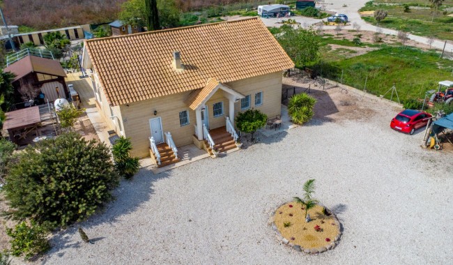 Resale - Finca - Crevillente