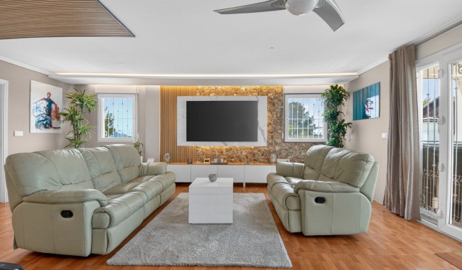 Resale - Finca - Crevillente