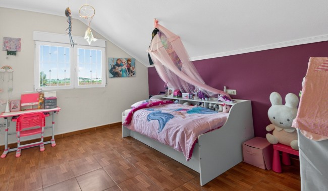 Resale - Finca - Crevillente
