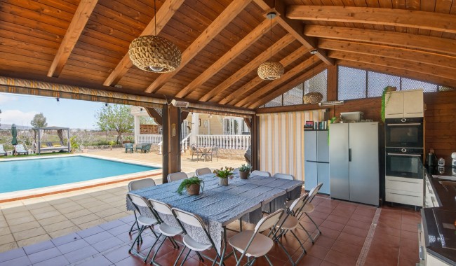 Resale - Finca - Crevillente