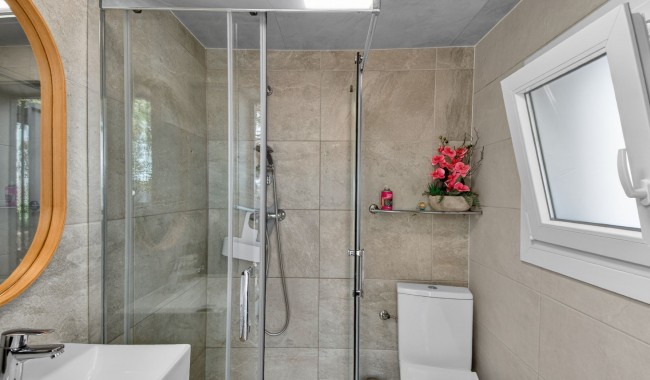 Resale - Finca - Crevillente