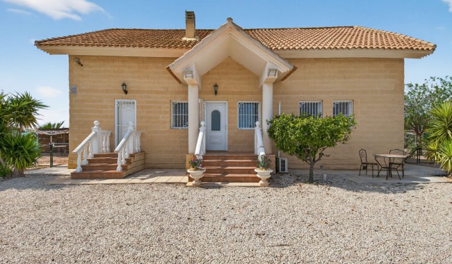 Resale - Finca - Crevillente