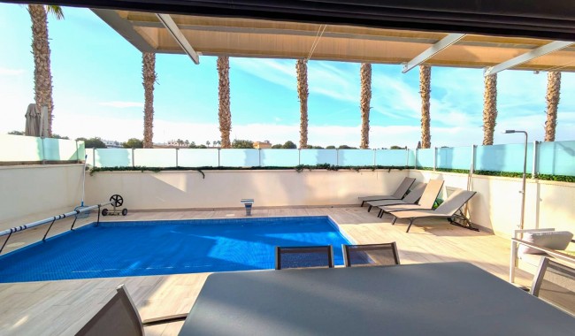 Resale - Villa - Cabo Roig