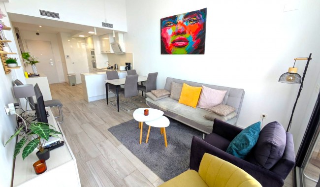 Resale - Villa - Cabo Roig