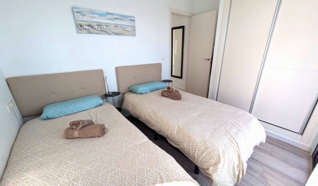 Resale - Villa - Cabo Roig
