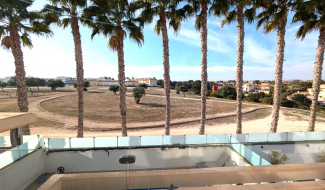 Resale - Villa - Cabo Roig
