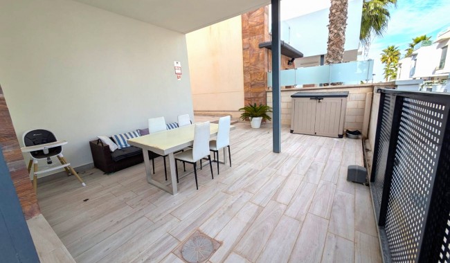 Resale - Villa - Cabo Roig