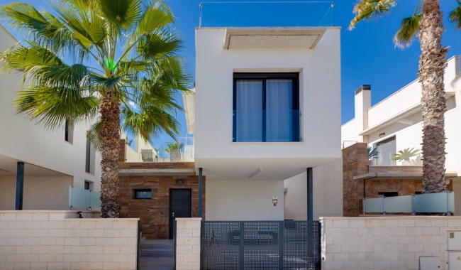 Resale - Villa - Cabo Roig