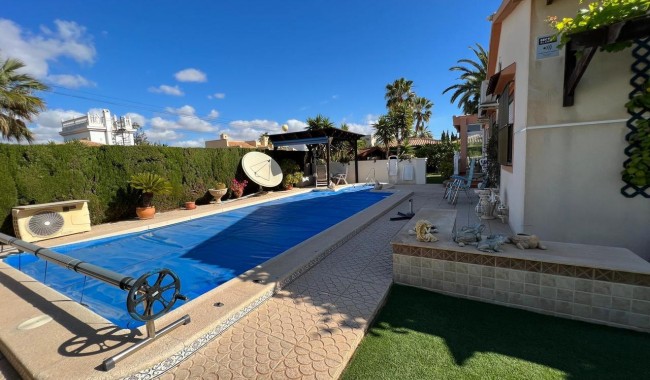 Brukt - Villa - Cabo Roig