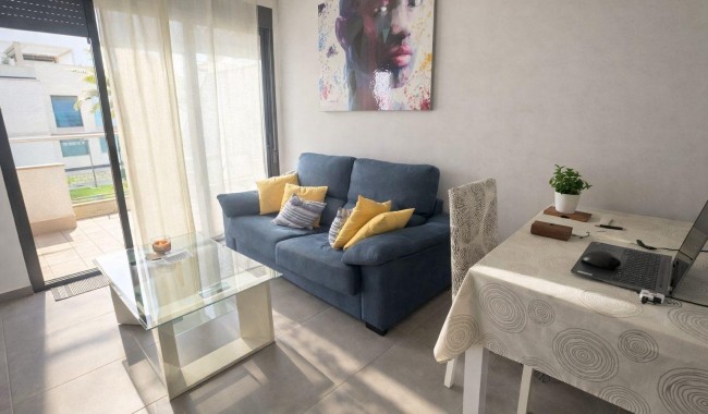 Resale - Apartment - Torrevieja - Punta Prima