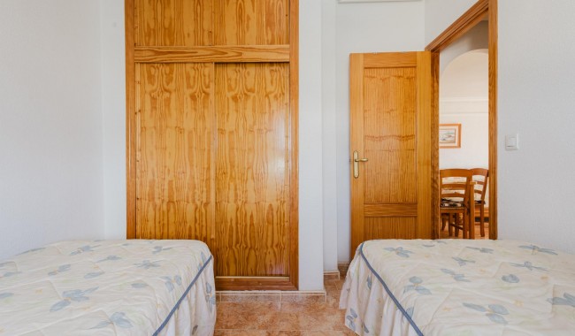 Resale - Apartment - Torrevieja - Parque de Las Naciones