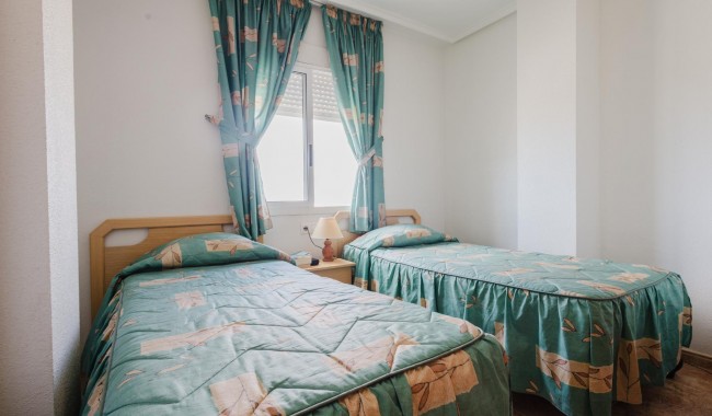 Resale - Apartment - Torrevieja - Parque de Las Naciones