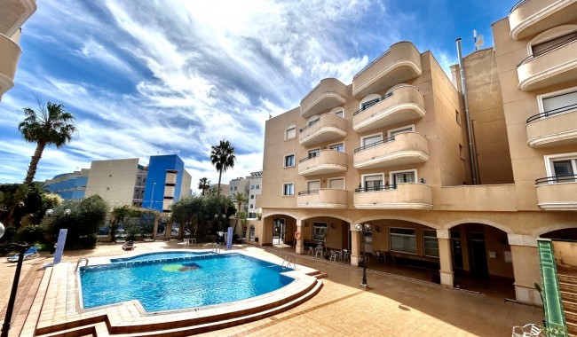 Resale - Apartment - Cabo Roig