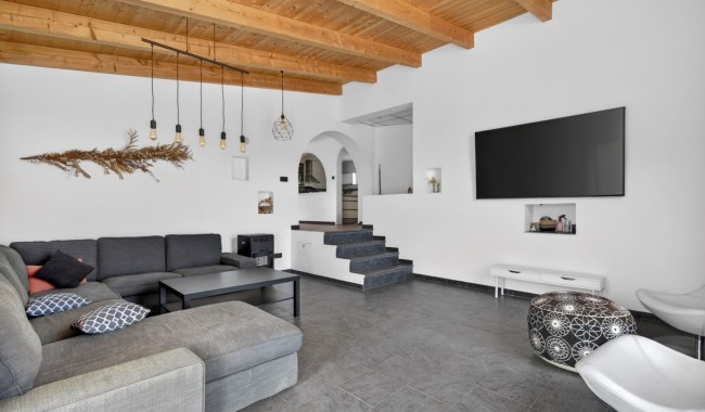 Resale - Villa - Santa Pola