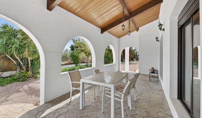 Resale - Villa - Santa Pola