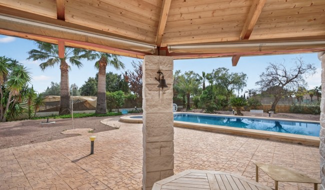 Resale - Villa - Santa Pola