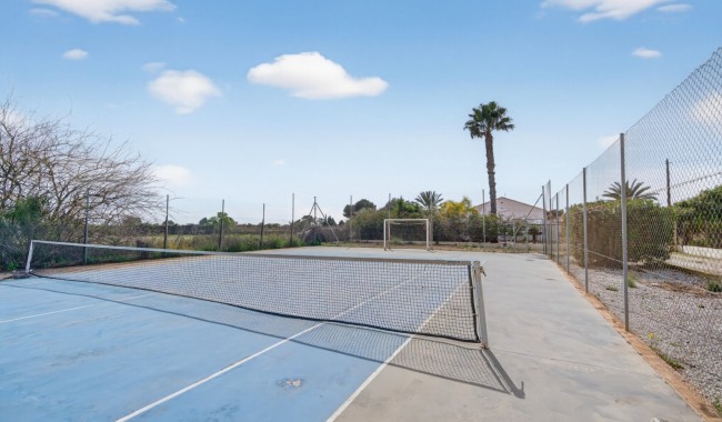Resale - Villa - Santa Pola