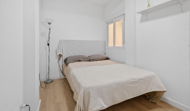 Resale - Apartment - Alicante - Center