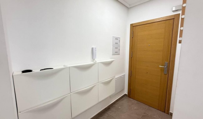 Sprzedaż - Apartament - Torrevieja - Centro